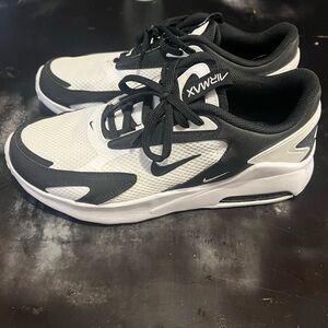 Nike Women’s Air Max